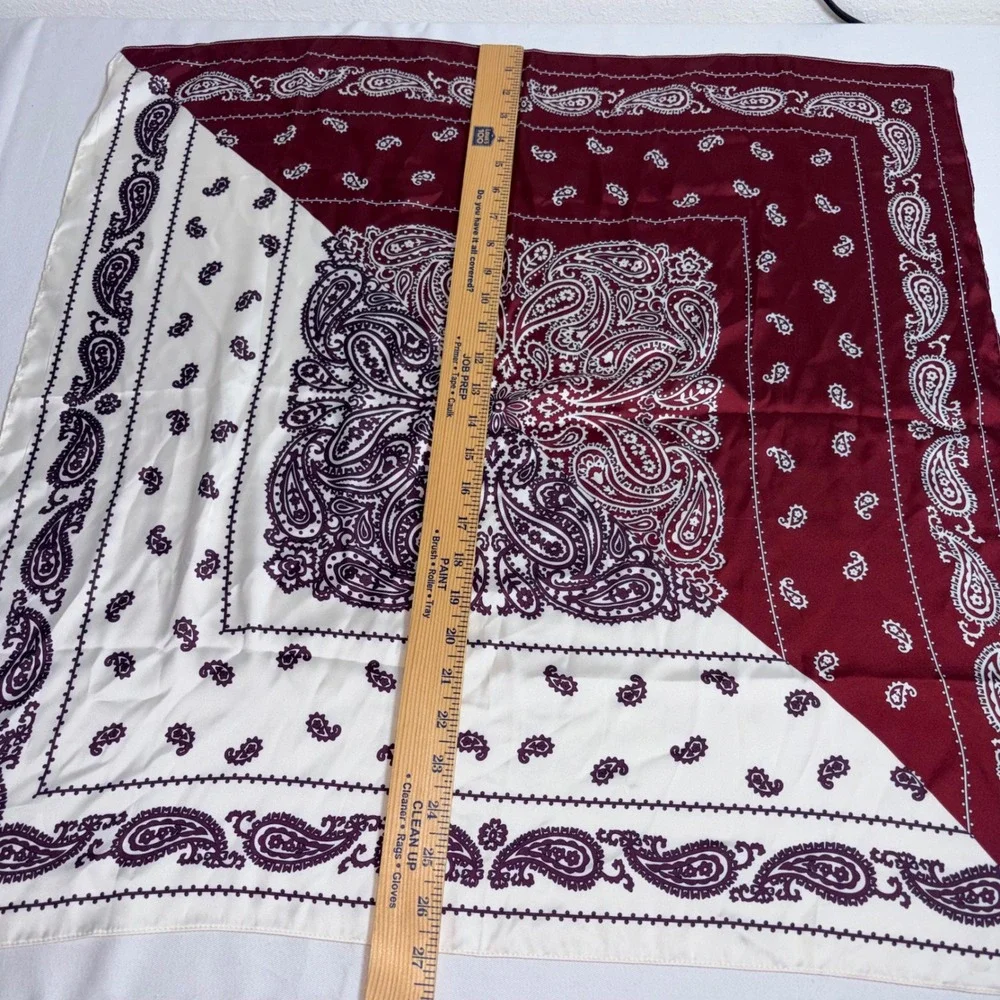 Paisley Square Scarf Burgundy White Excellent Silky Bandana Wrap 26.5 x 26.5 in